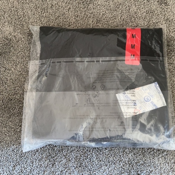 FILA Ladies' Training Hoodie color : black - Picture 4 of 5